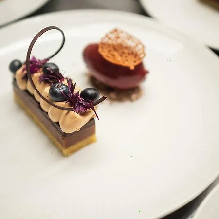 Holckenhavn Slot Hotel