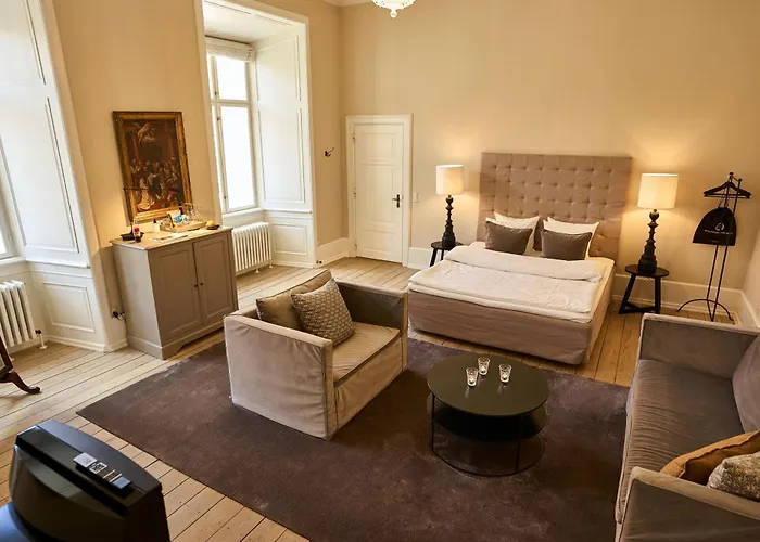 Отель Holckenhavn Slot