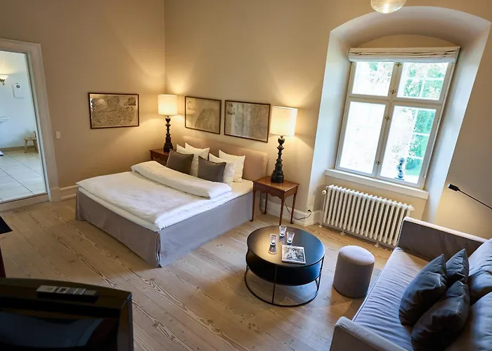 Holckenhavn Slot Отель 4*